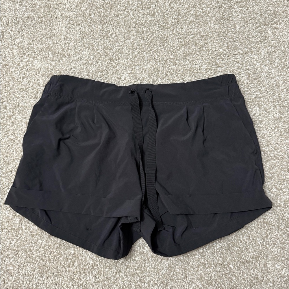 Lululemon Spring Break Away Short II
Black